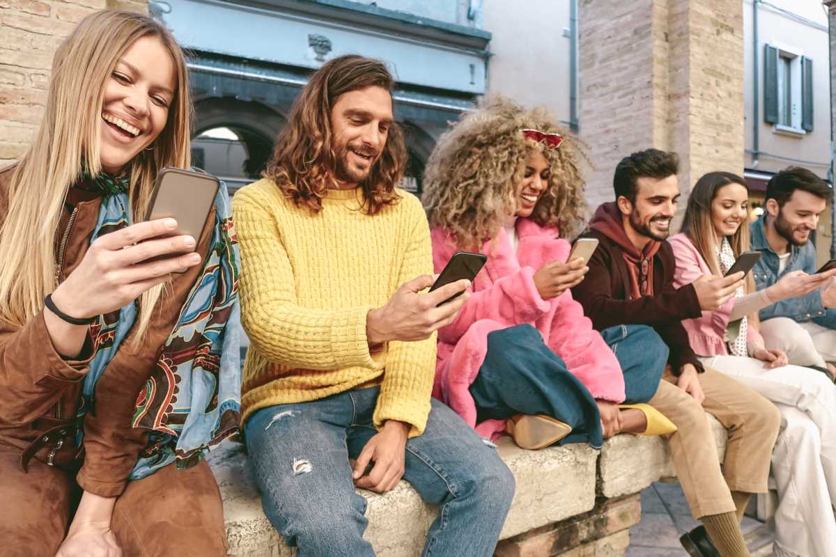 Serialized Micro-Shows for Mobile Audiences